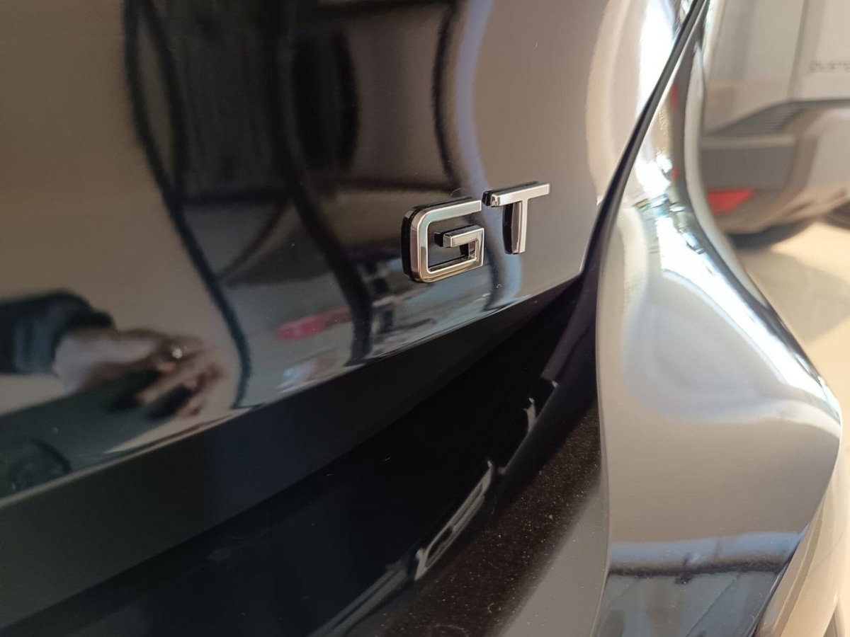 Peugeot 308 SW BlueHDi 130 S&S EAT8 GT Pack (3)