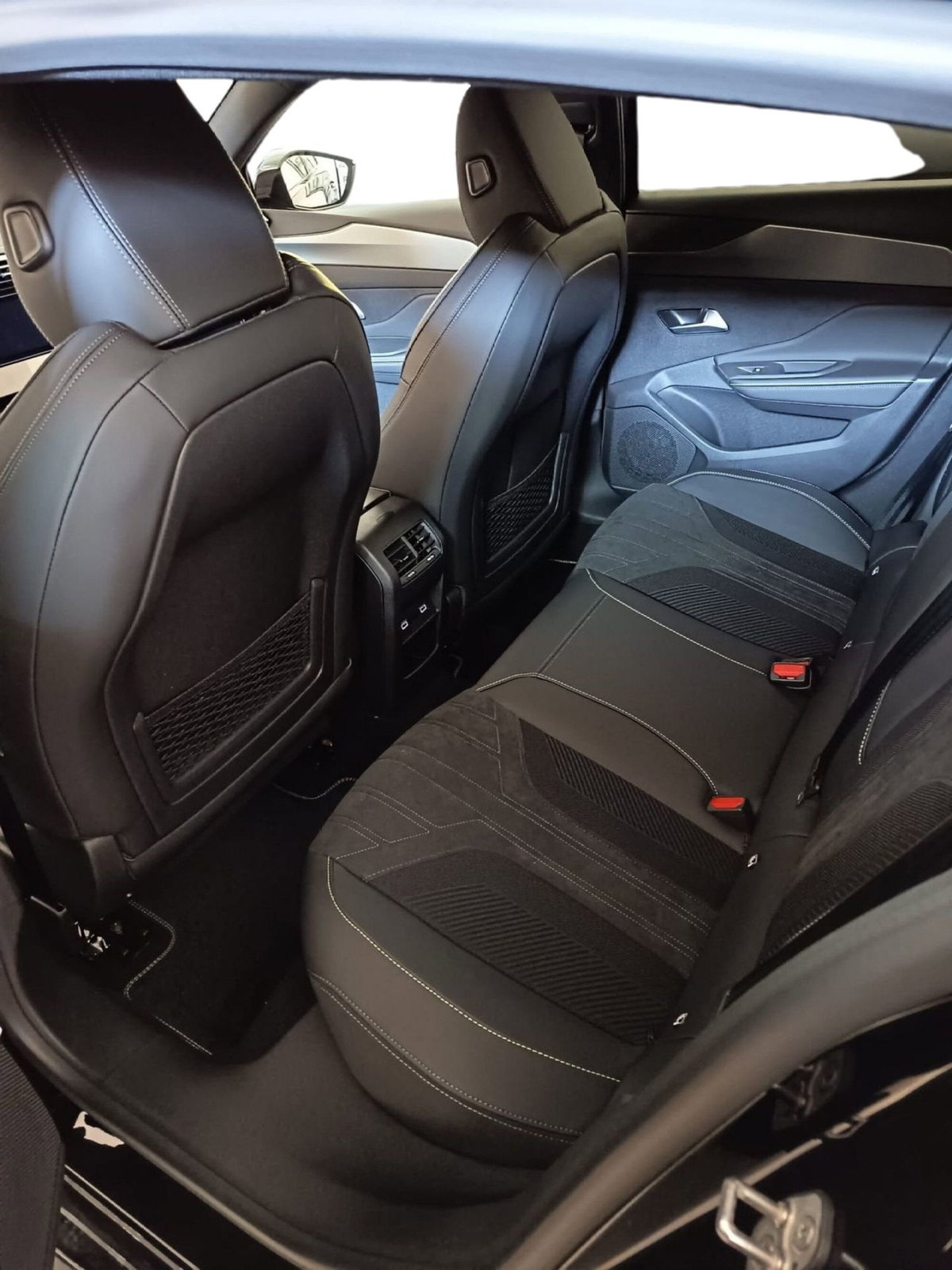 Peugeot 308 SW BlueHDi 130 S&S EAT8 GT Pack (7)