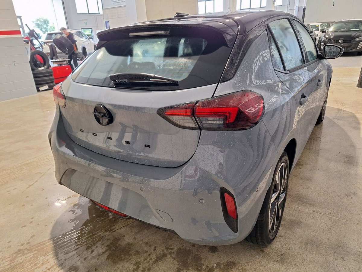 Opel Corsa 1.2 100 CV GS Line (6)