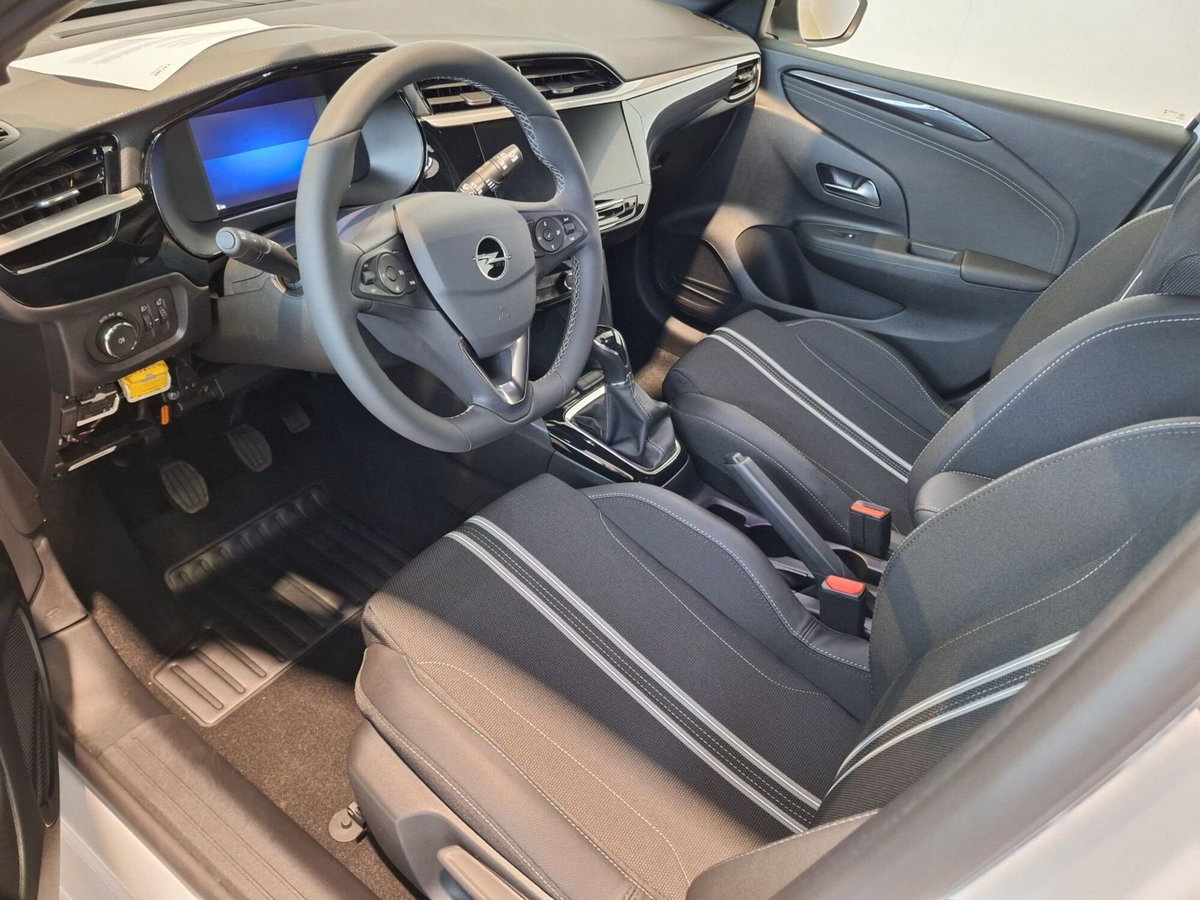 Opel Corsa 1.2 100 CV GS Line (8)