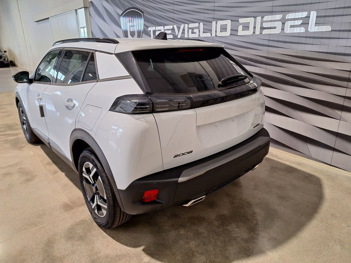 Peugeot 2008 motore elettrico 136 CV Allure Pack (4)