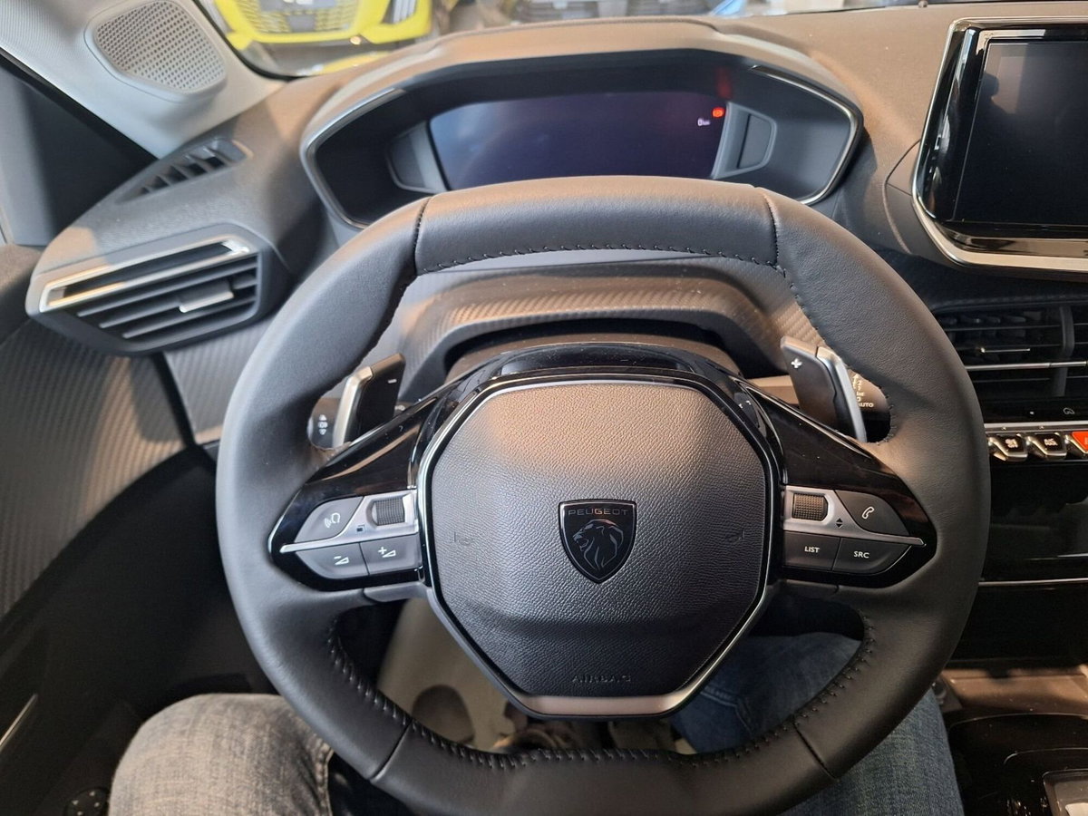 Peugeot 208 motore elettrico 136 CV 5 porte Allure Pack (10)