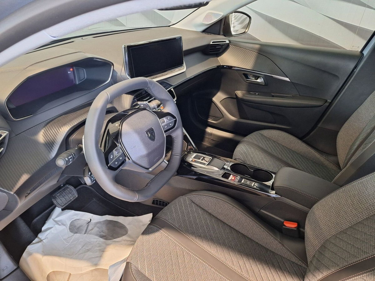 Peugeot 208 motore elettrico 136 CV 5 porte Allure Pack (8)