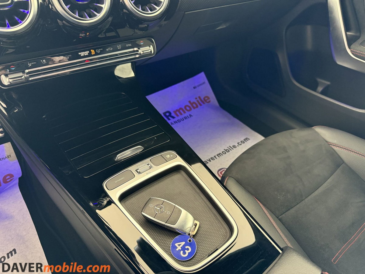 Mercedes-Benz Classe A 180 d Premium (15)