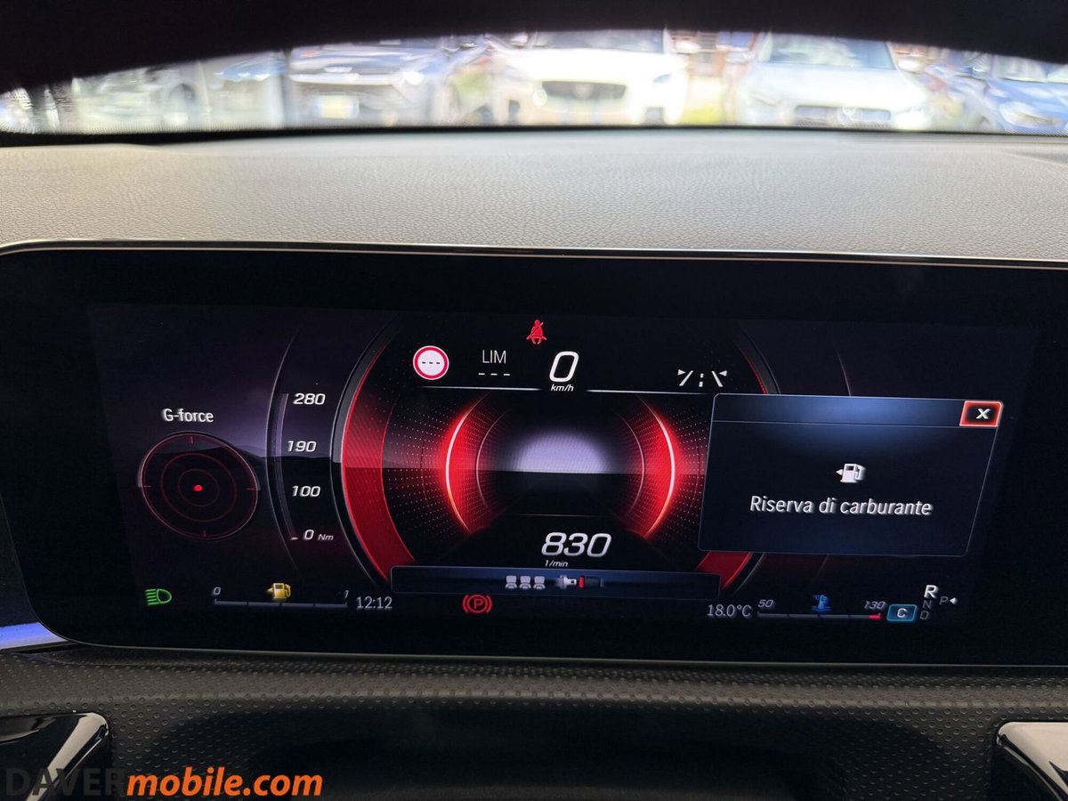 Mercedes-Benz Classe A 180 d Premium (16)