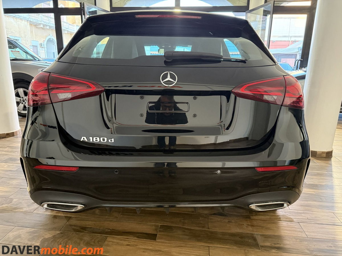 Mercedes-Benz Classe A 180 d Premium (5)