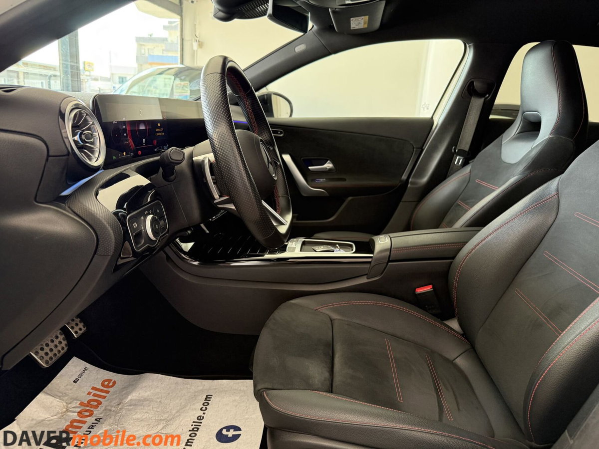 Mercedes-Benz Classe A 180 d Premium (8)