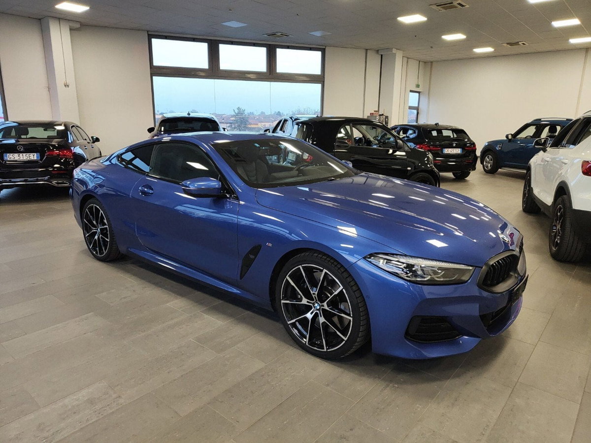 BMW Serie 8 Coupé 840d 48V xDrive (2)