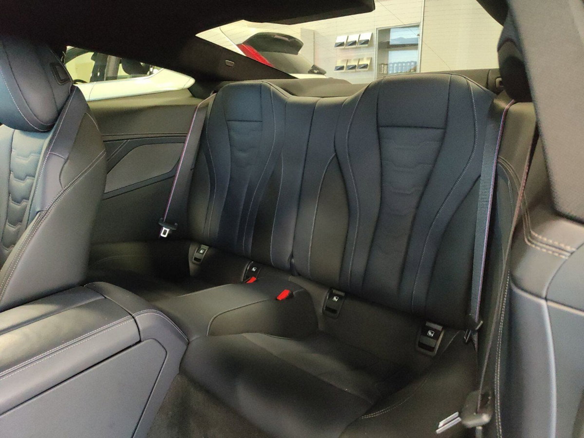 BMW Serie 8 Coupé 840d 48V xDrive (6)