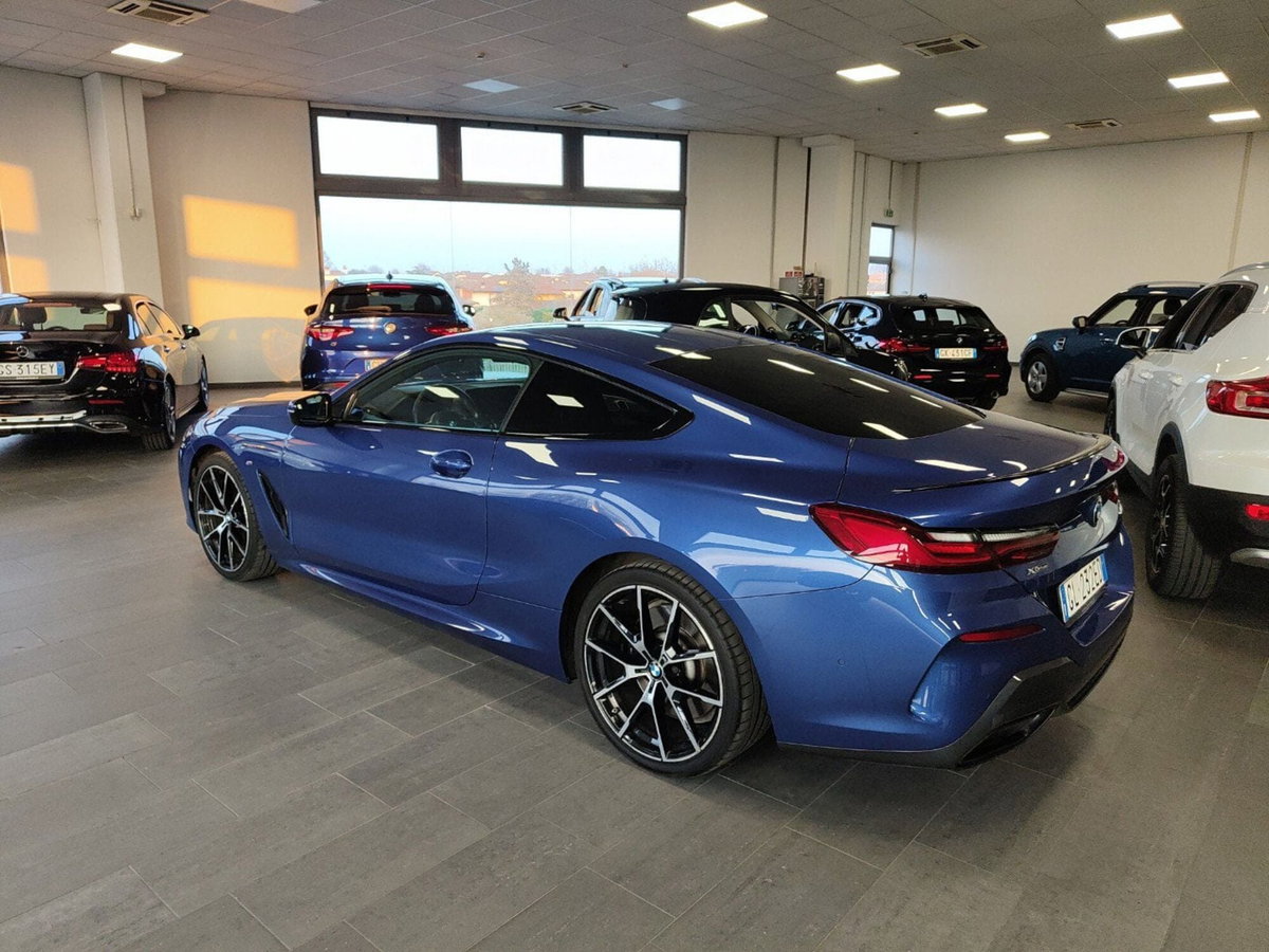 BMW Serie 8 Coupé 840d 48V xDrive (9)
