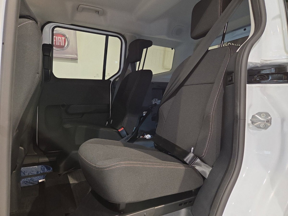 Ford Tourneo Courier 1.0 ecoboost 125cv Titanium powershift (11)