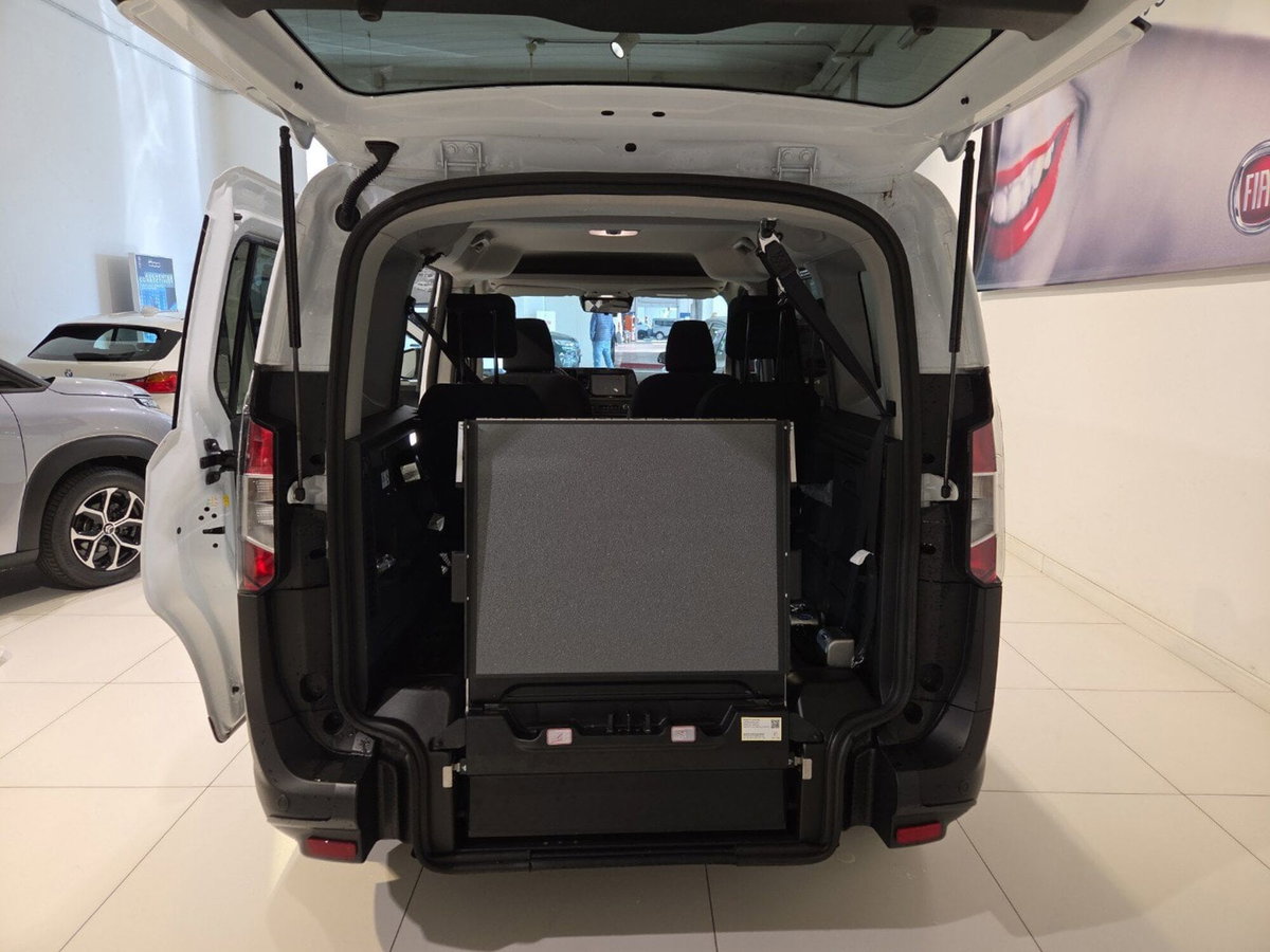 Ford Tourneo Courier 1.0 ecoboost 125cv Titanium powershift (12)