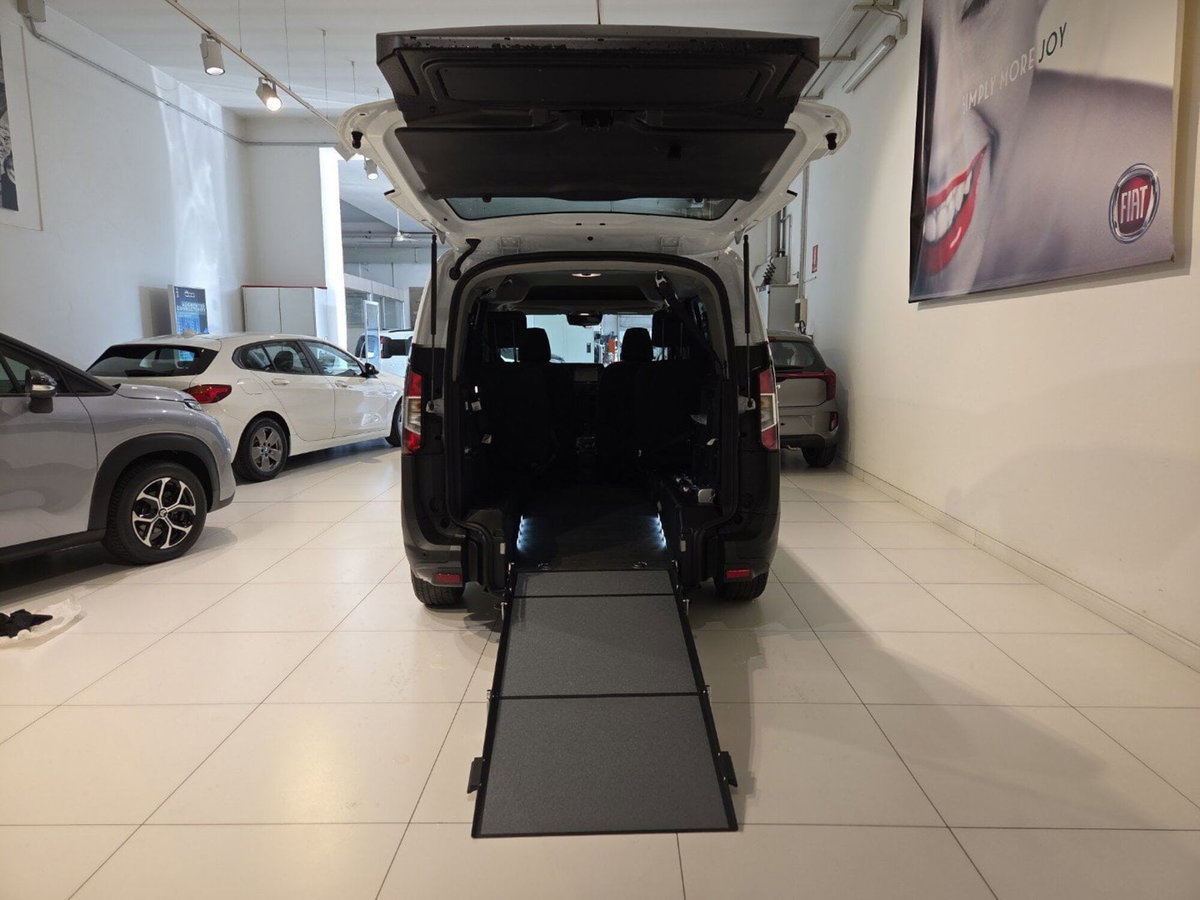 Ford Tourneo Courier 1.0 ecoboost 125cv Titanium powershift (13)