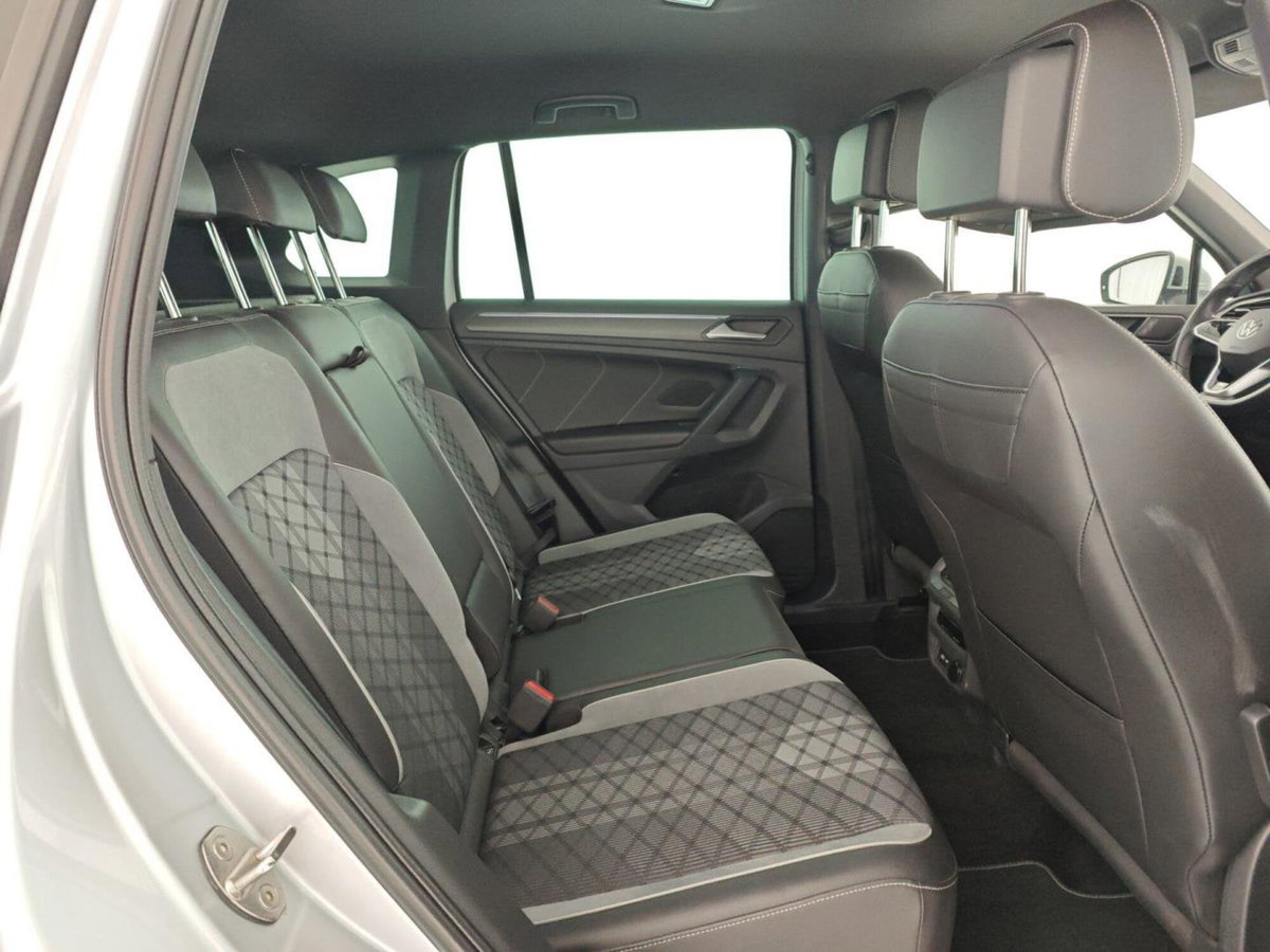 Volkswagen Tiguan Allspace 2.0 TDI 200 CV SCR DSG 4MOTION R-Line (17)