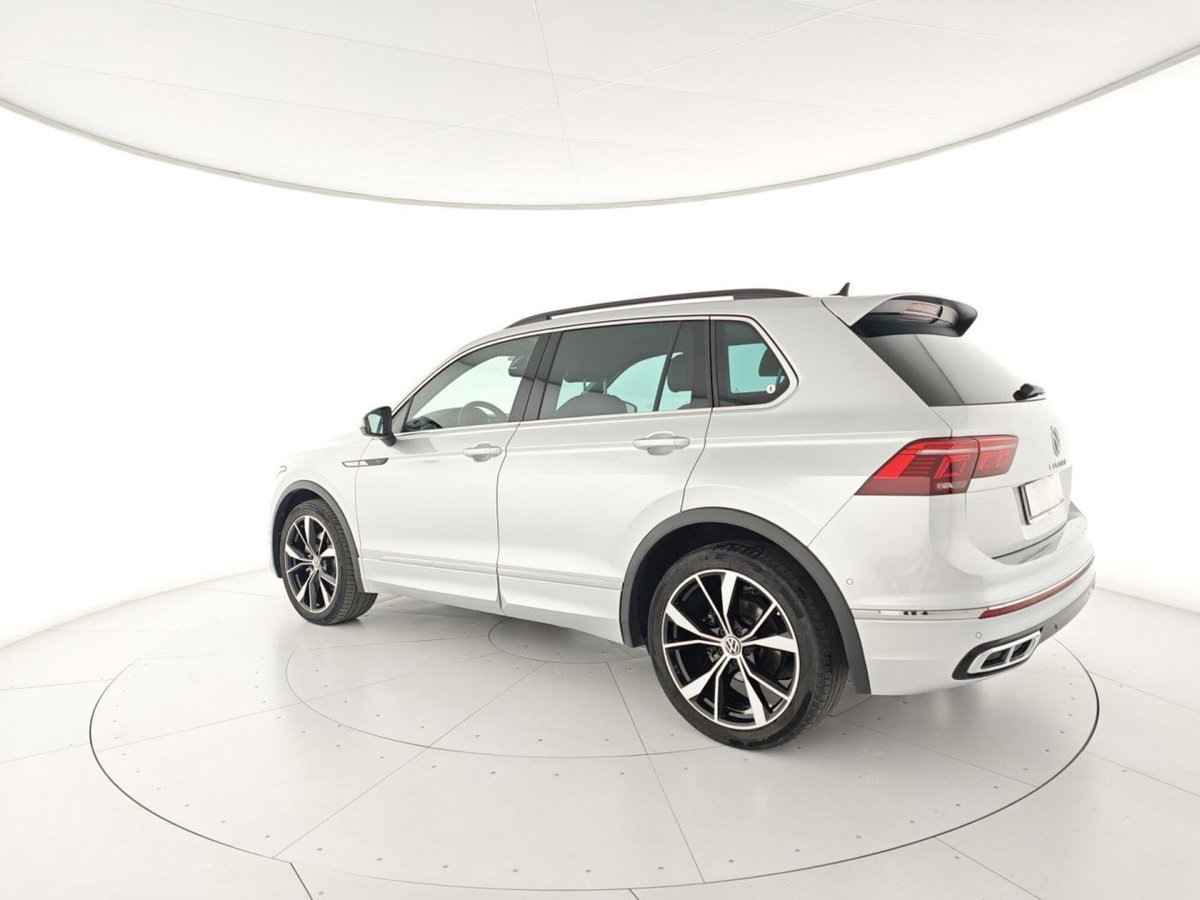 Volkswagen Tiguan Allspace 2.0 TDI 200 CV SCR DSG 4MOTION R-Line (3)