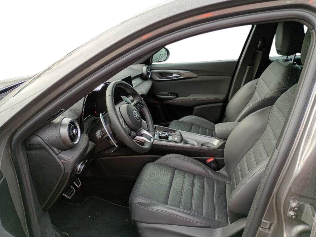 Alfa Romeo Tonale 1.5 hybrid Veloce 160cv tct7 (8)