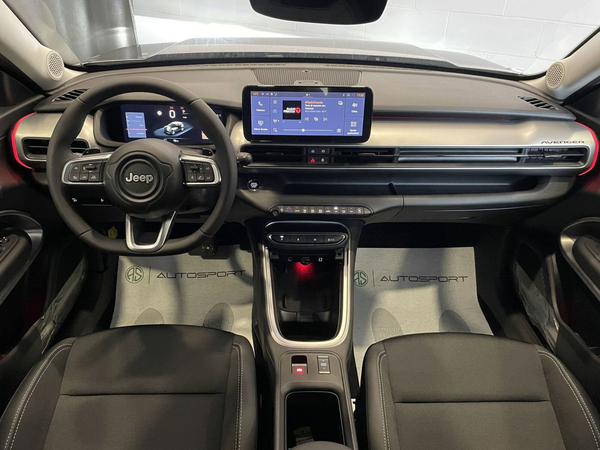 Jeep Avenger 1.2 turbo e-hybrid mhev Summit fwd 110cv edct6 (12)