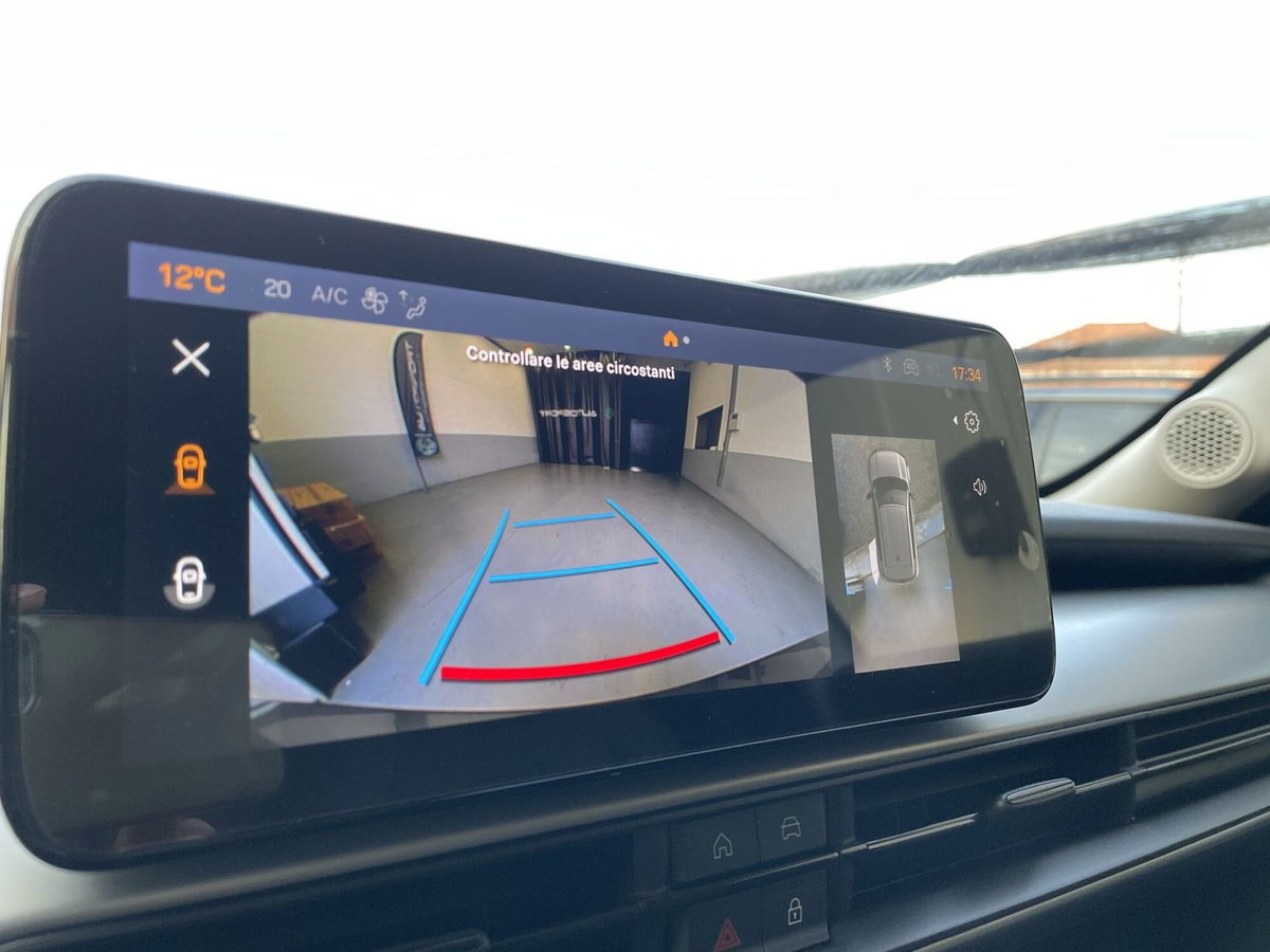 Jeep Avenger 1.2 turbo e-hybrid mhev Summit fwd 110cv edct6 (14)