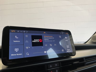 Jeep Avenger 1.2 turbo e-hybrid mhev Summit fwd 110cv edct6 (16)