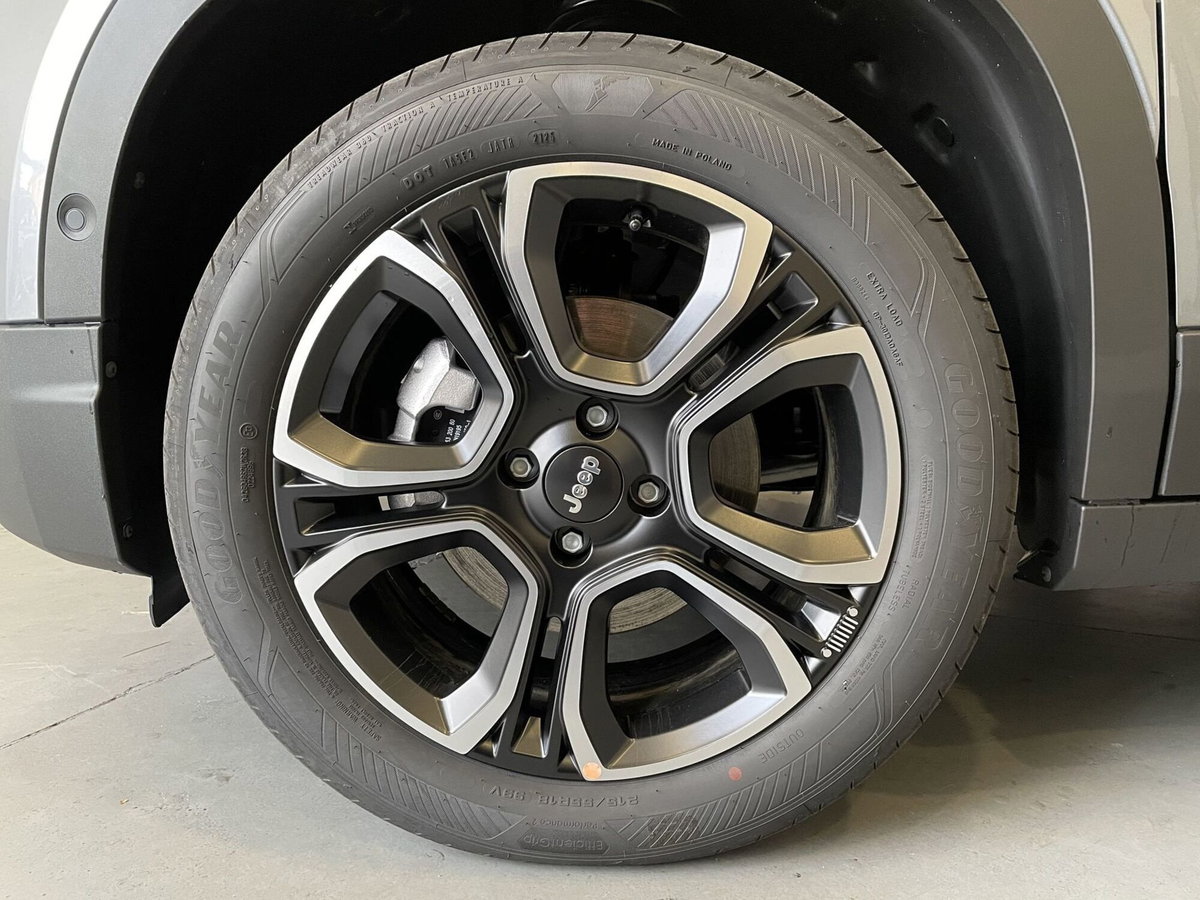 Jeep Avenger 1.2 turbo e-hybrid mhev Summit fwd 110cv edct6 (8)