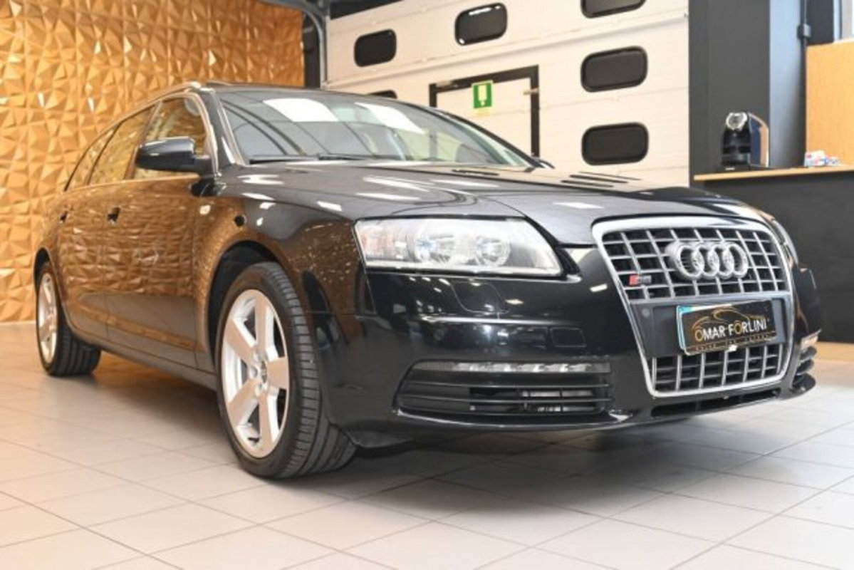 Audi A6 Avant 3.0 V6 TDI F.AP. quattro (2)