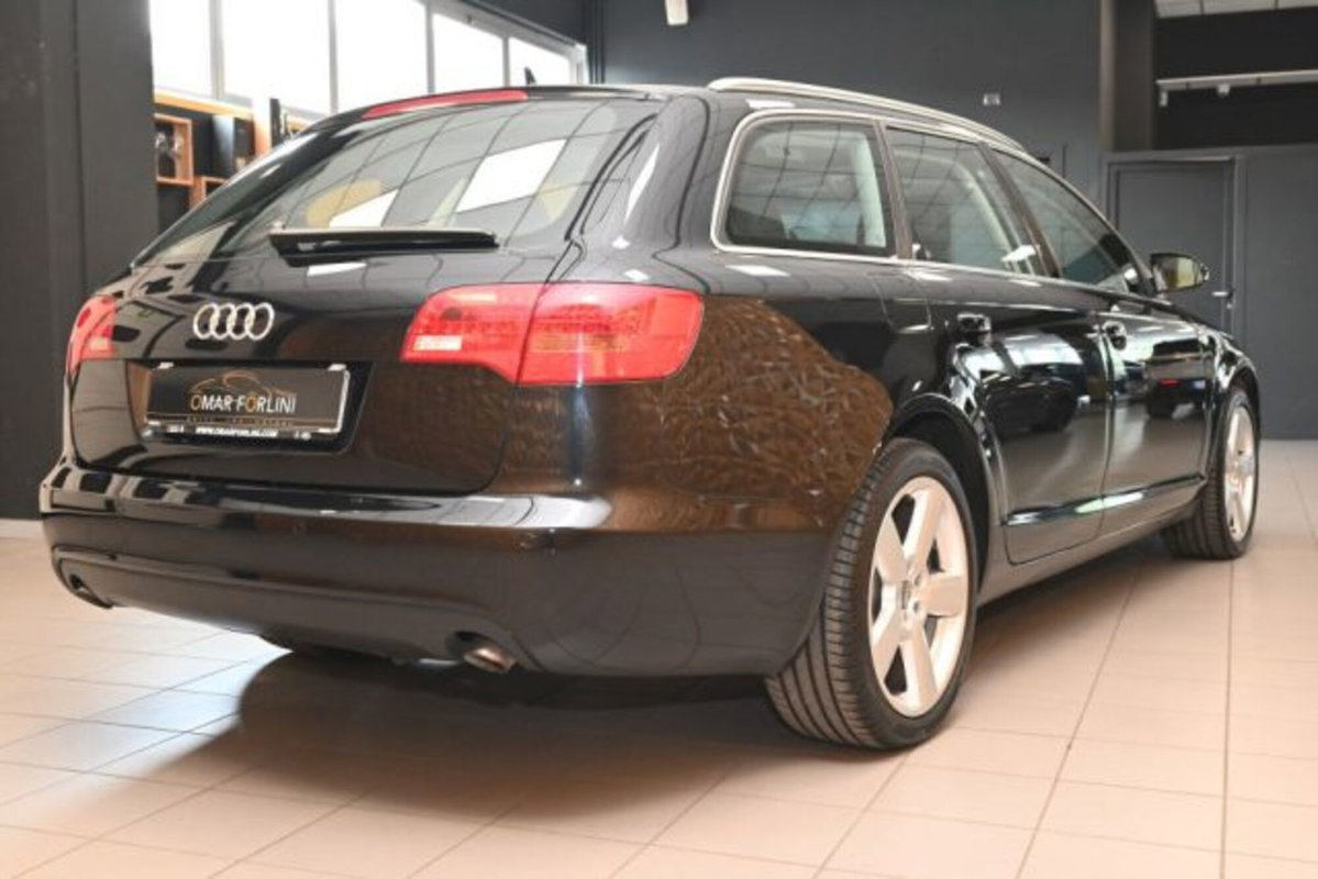 Audi A6 Avant 3.0 V6 TDI F.AP. quattro (4)
