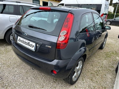 Ford Fiesta 1.4 TDCi 3p. Ghia (7)