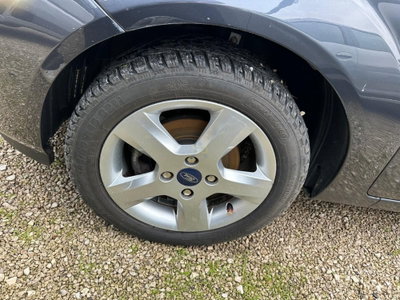 Ford Fiesta 1.4 TDCi 3p. Ghia (8)