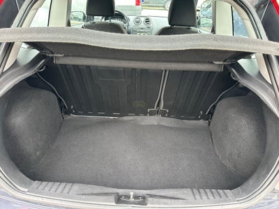 Ford Fiesta 1.4 TDCi 3p. Ghia (9)