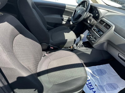Fiat Grande Punto 1.3 MJT 75 CV 3 porte (13)
