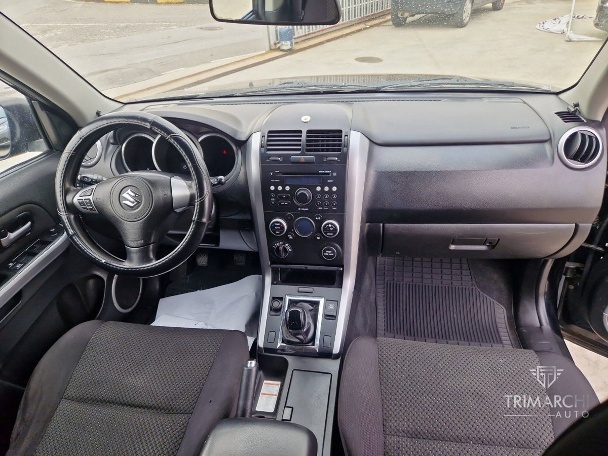 Suzuki Grand Vitara 1.9 DDiS 5 porte Evolution (13)