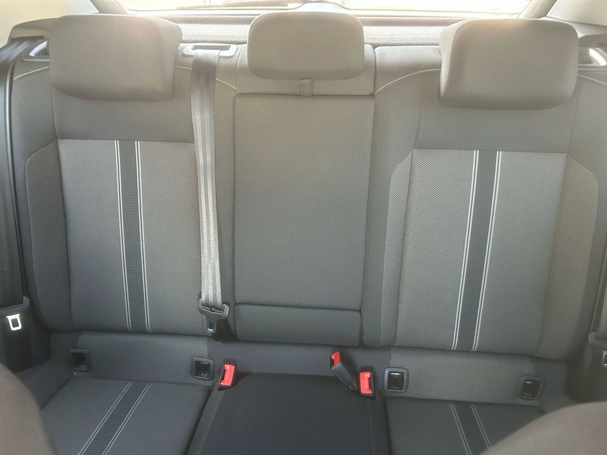 Volkswagen T-Roc 1.0 TSI Style (9)