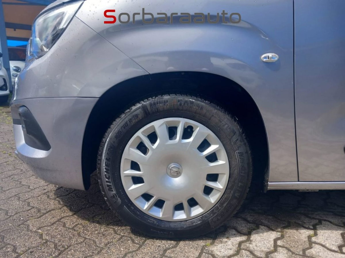 Opel Combo Furgone Cargo 1.5 Diesel 100CV S&S PL-DC 850kg Essentia (10)