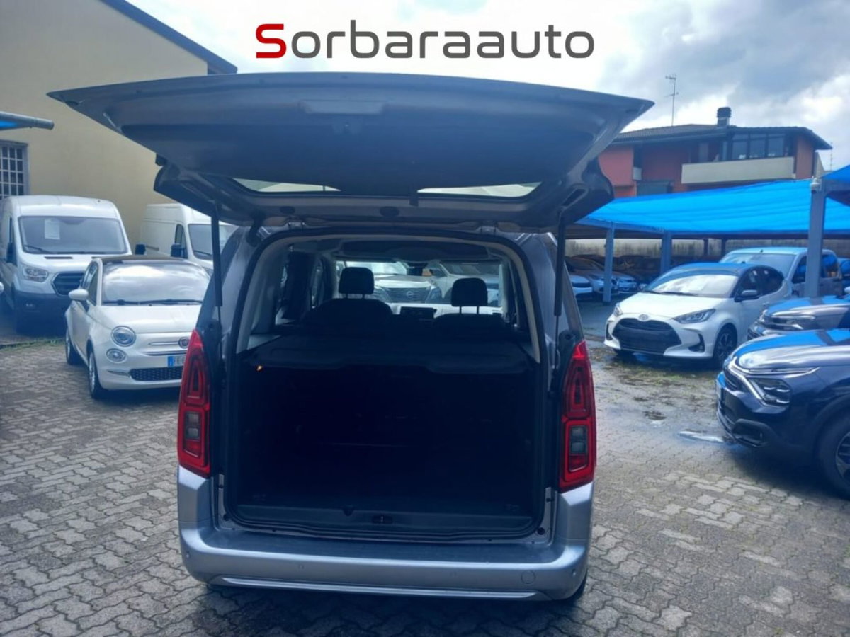 Opel Combo Furgone Cargo 1.5 Diesel 100CV S&S PL-DC 850kg Essentia (12)