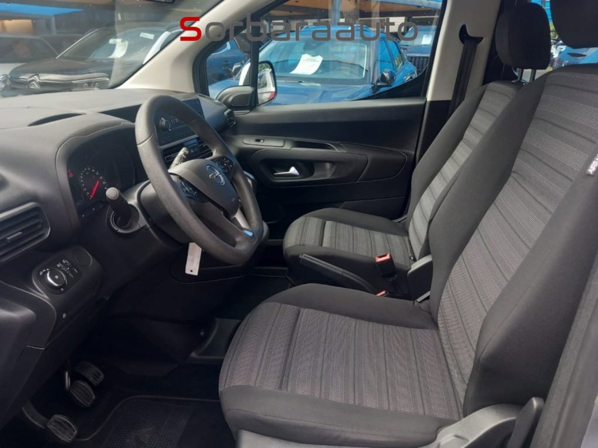 Opel Combo Furgone Cargo 1.5 Diesel 100CV S&S PL-DC 850kg Essentia (14)