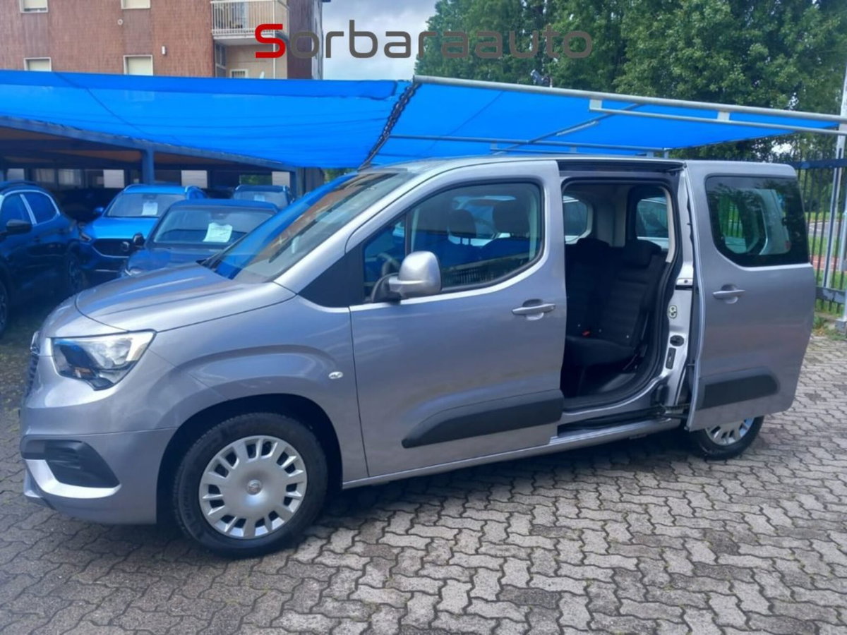 Opel Combo Furgone Cargo 1.5 Diesel 100CV S&S PL-DC 850kg Essentia (4)