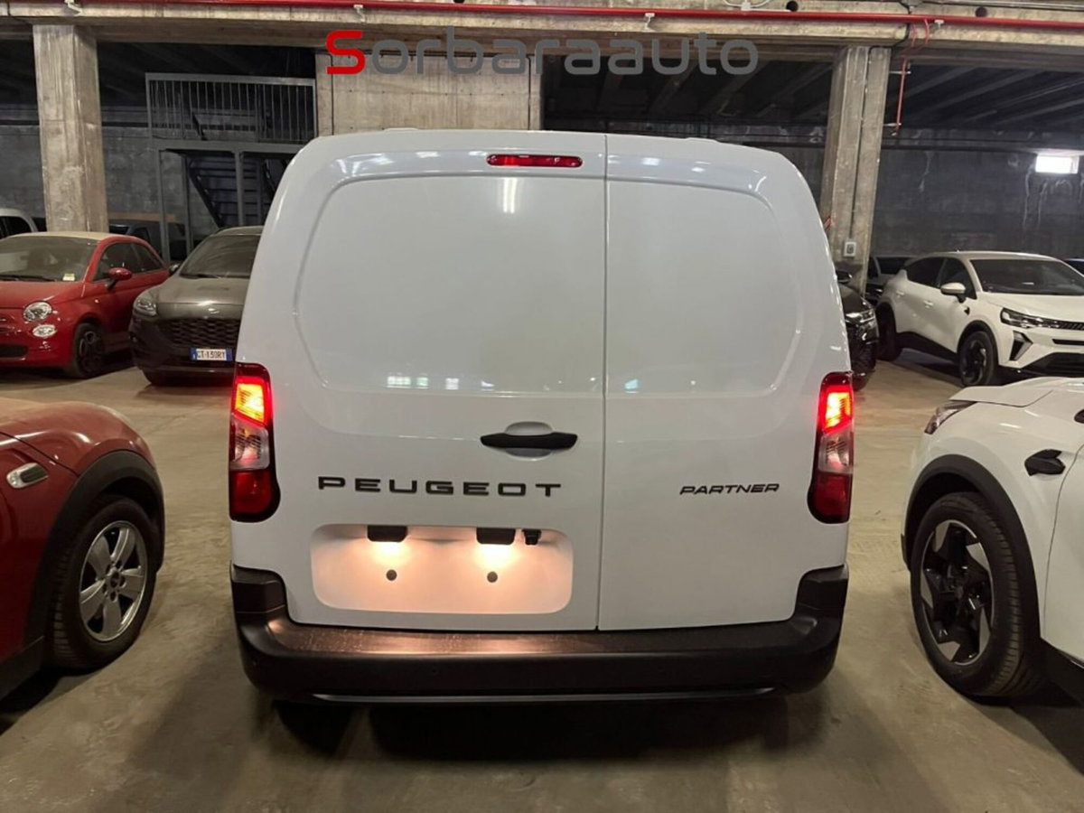 Peugeot Partner Furgone M 1.5 diesel 100cv S&S (8)