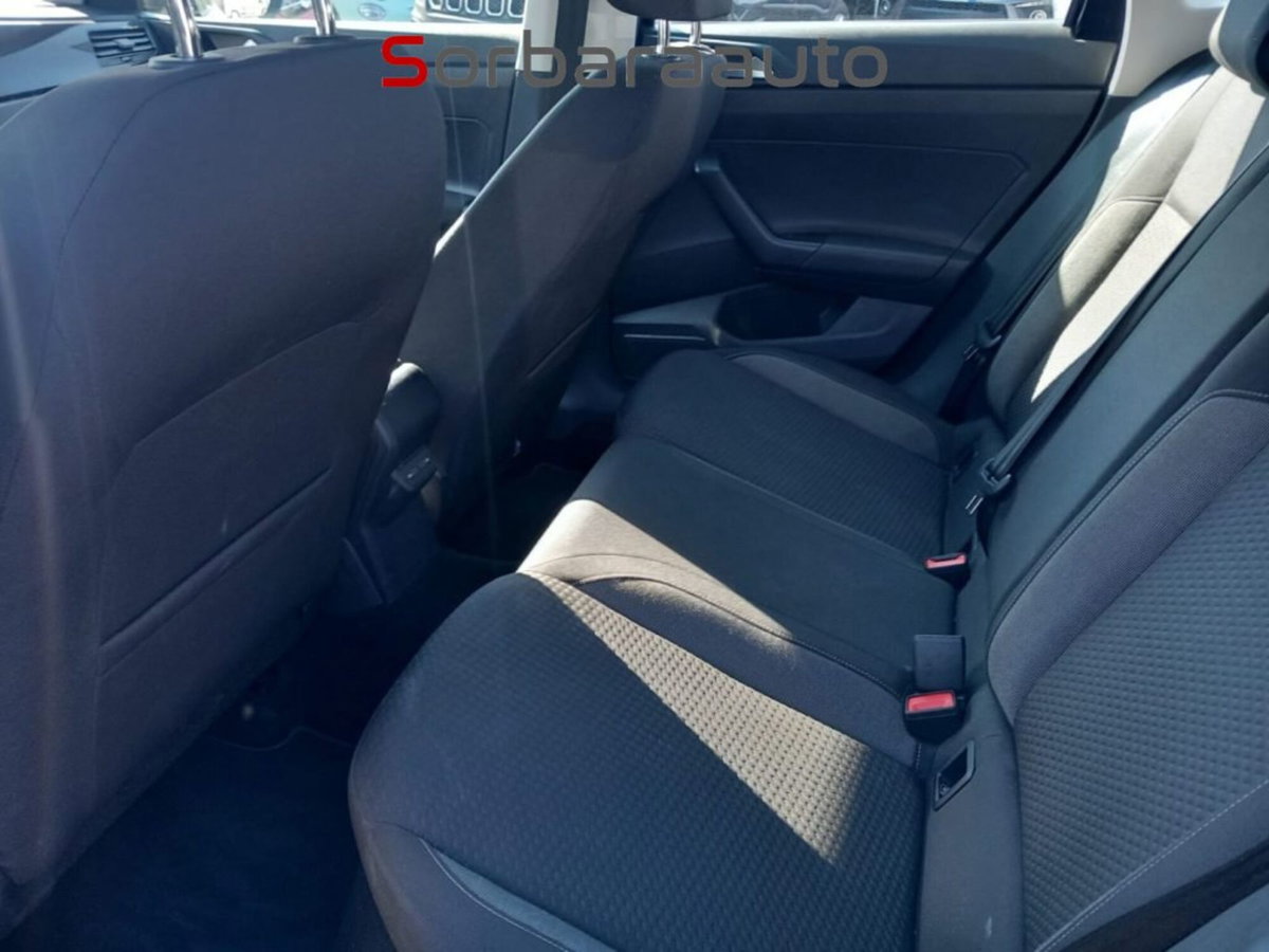 Volkswagen Taigo 1.0 tsi Life 115cv (13)