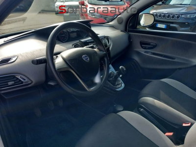 Lancia Ypsilon 1.2 69 CV 5 porte Silver (12)