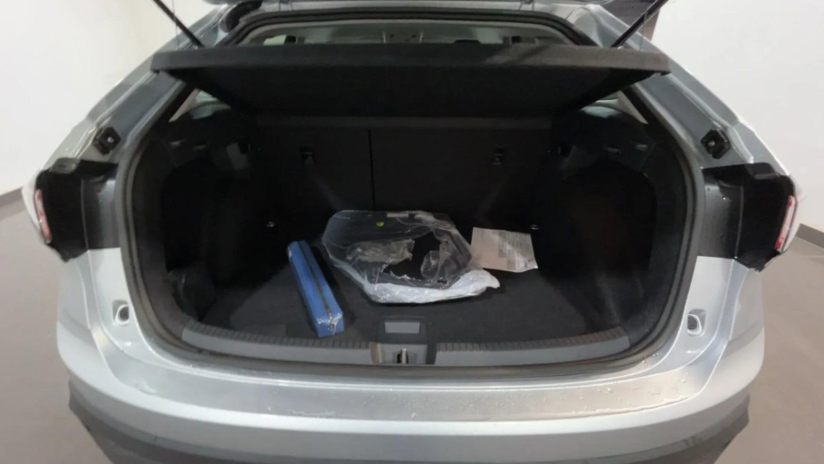 Volkswagen Taigo 1.0 tsi Edition 95cv (10)