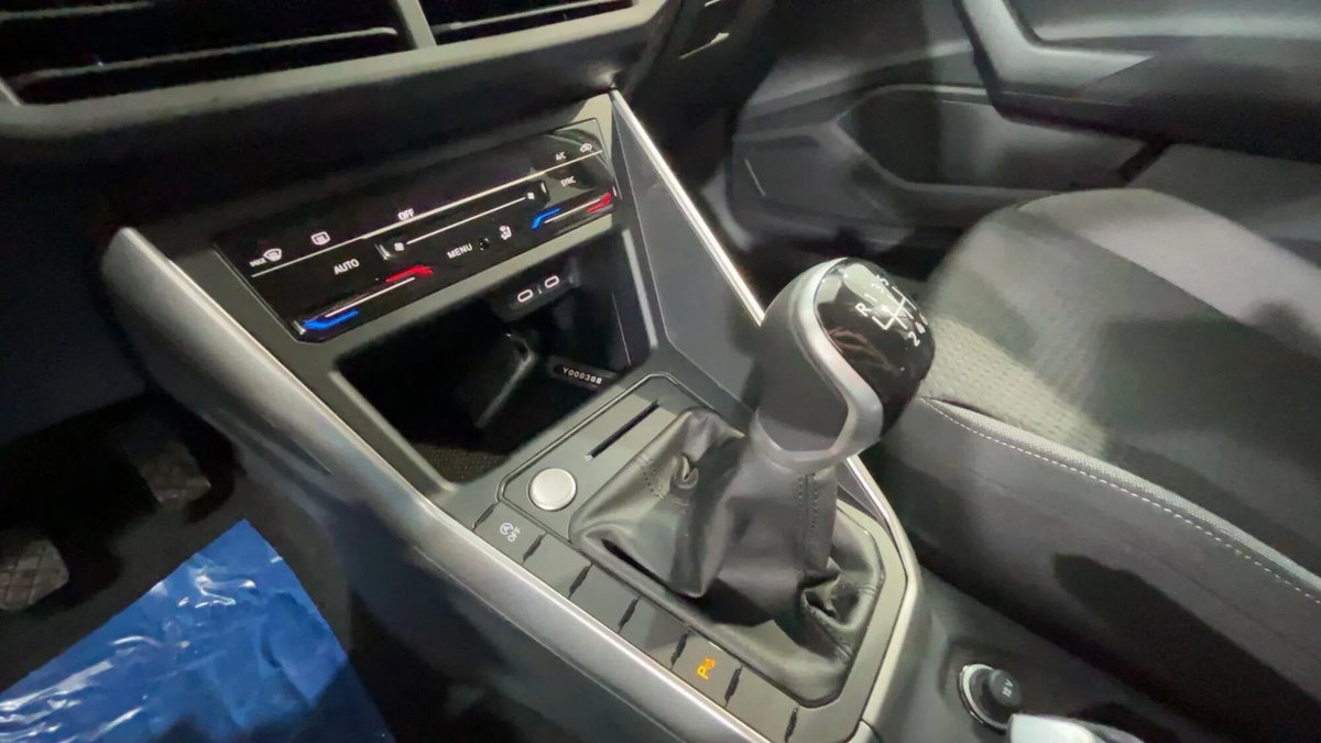 Volkswagen Taigo 1.0 tsi Edition 95cv (5)
