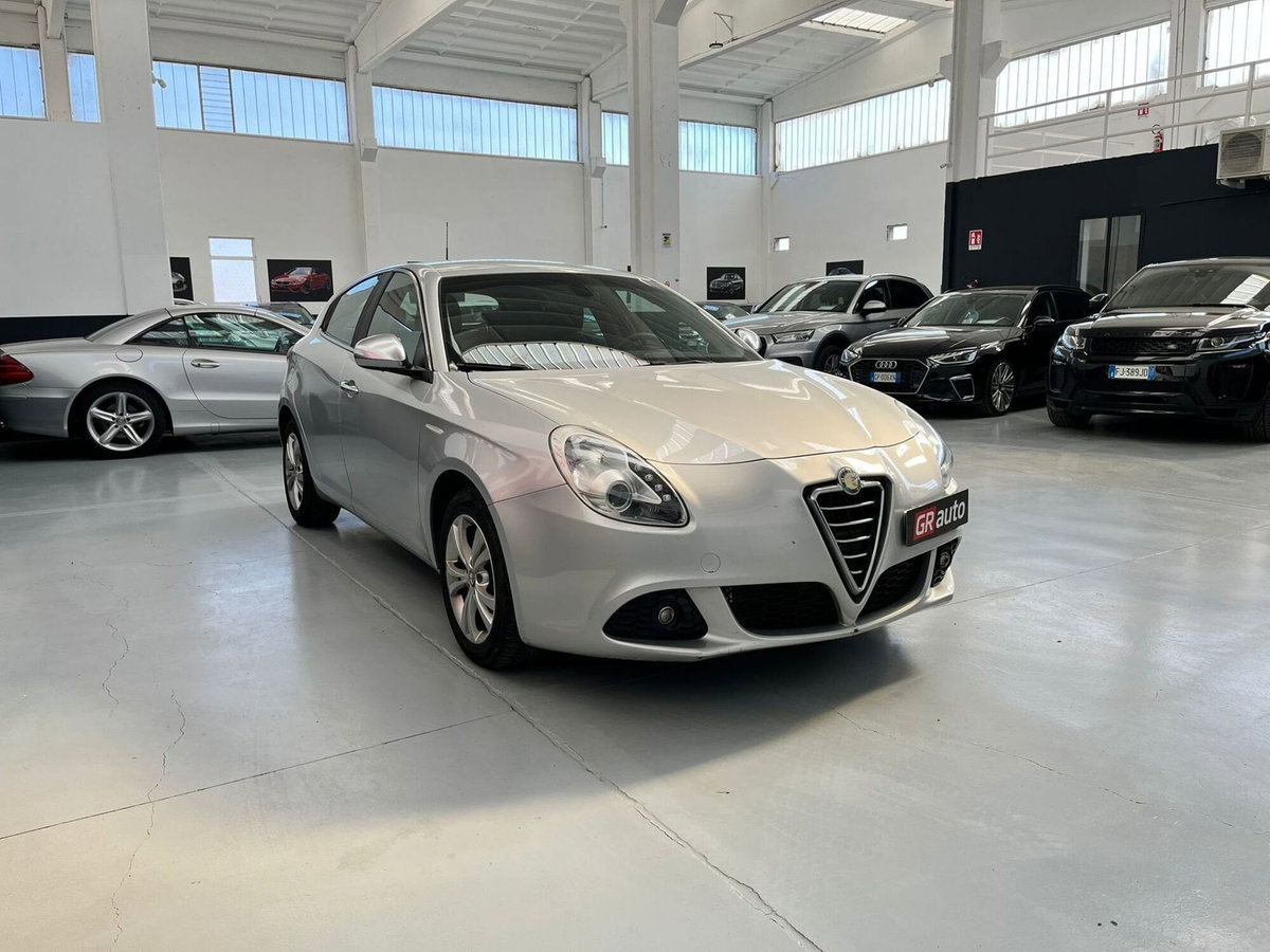 Alfa Romeo Giulietta 1.6 JTDm-2 Exclusive (4)