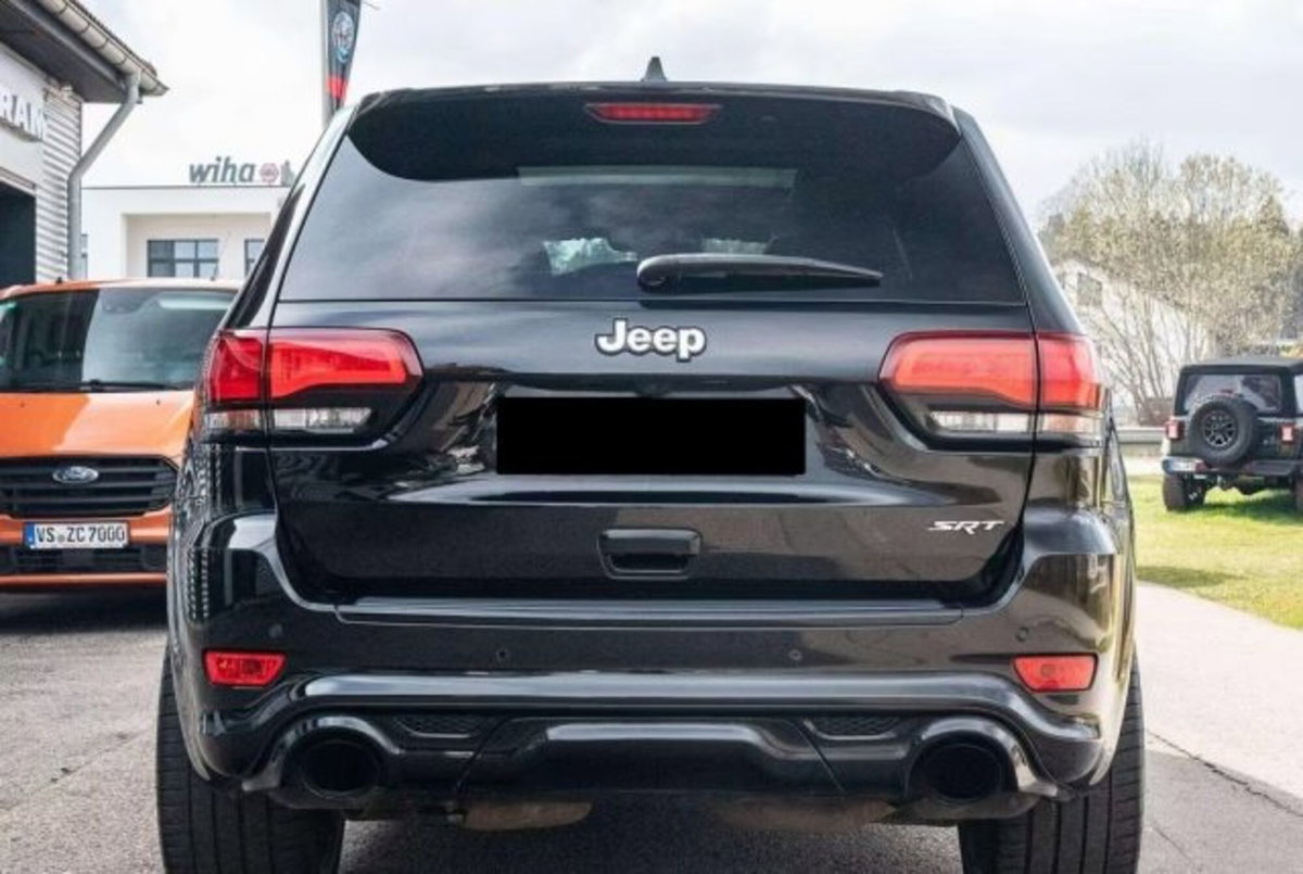 Jeep Grand Cherokee 6.4 V8 HEMI SRT (4)