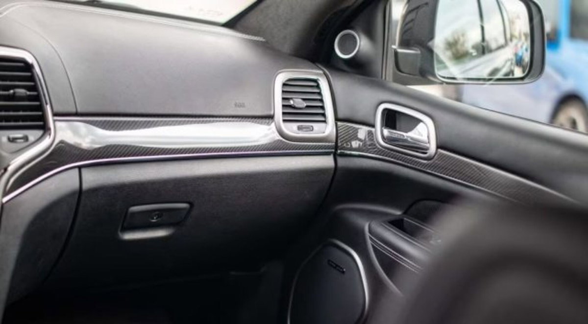 Jeep Grand Cherokee 6.4 V8 HEMI SRT (8)