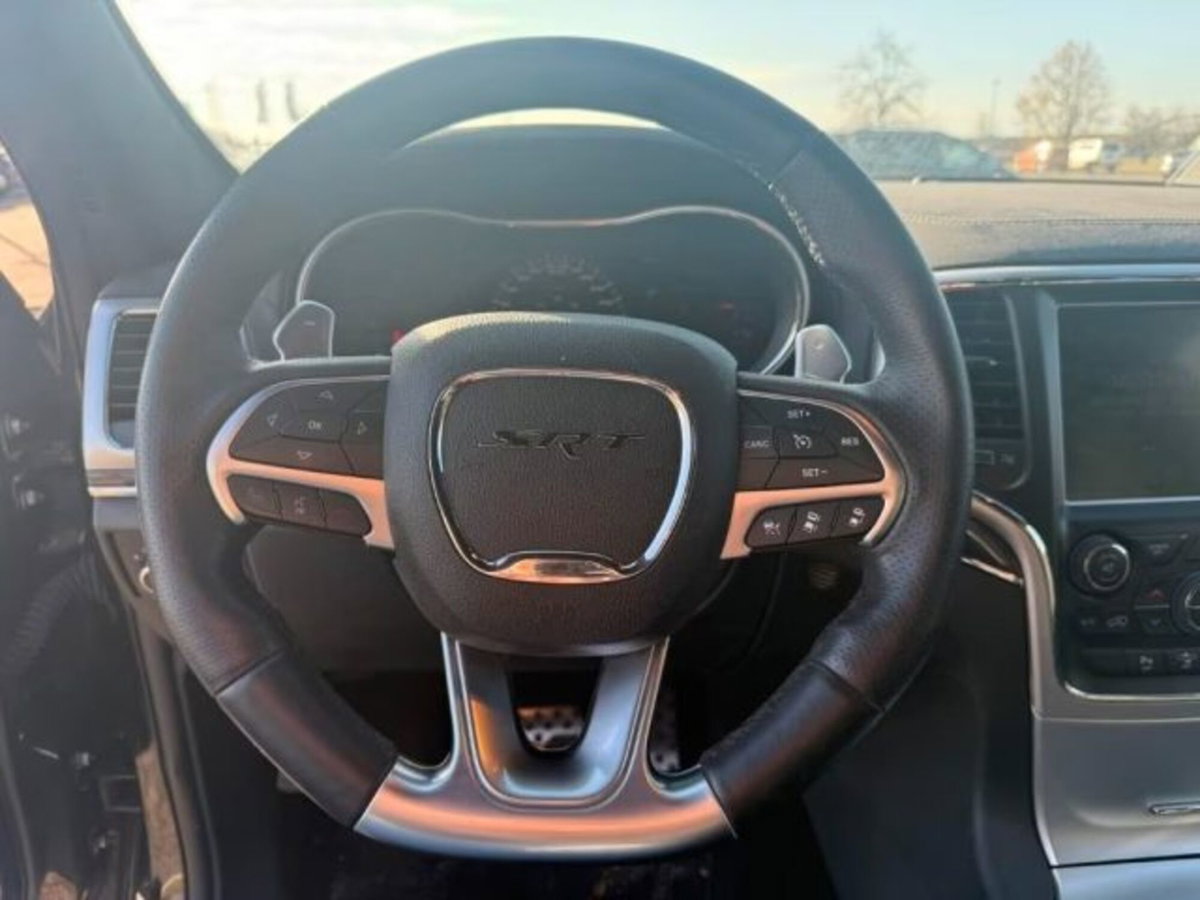 Jeep Grand Cherokee 6.4 V8 HEMI SRT (11)
