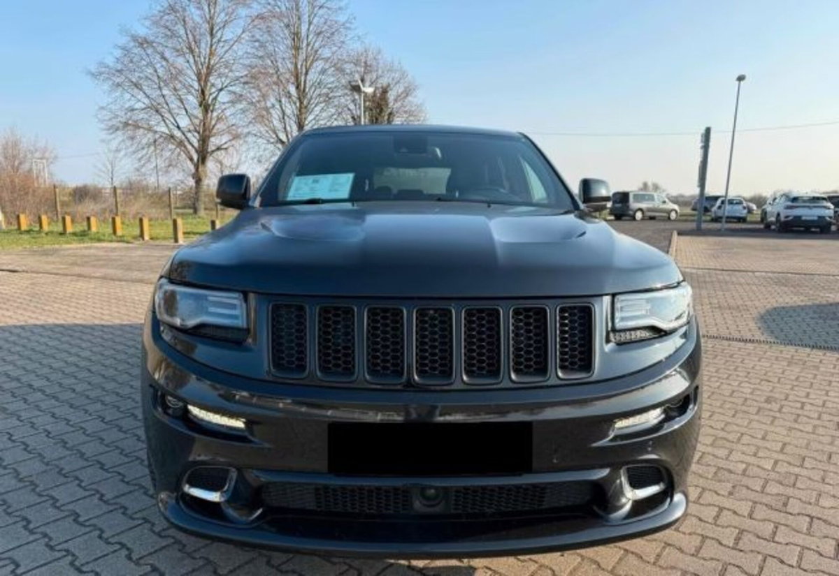 Jeep Grand Cherokee 6.4 V8 HEMI SRT (3)