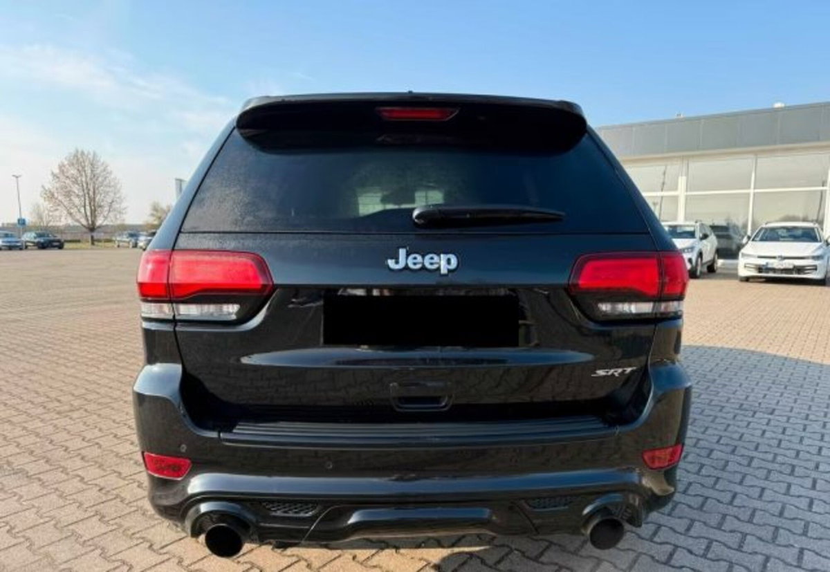 Jeep Grand Cherokee 6.4 V8 HEMI SRT (4)
