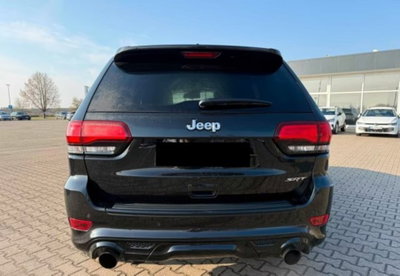 Jeep Grand Cherokee 6.4 V8 HEMI SRT (4)