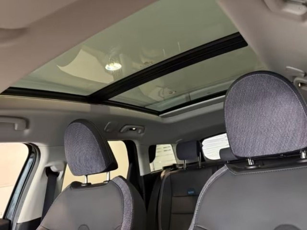 MINI Mini Countryman 2.0 Cooper D Essential Countryman (12)