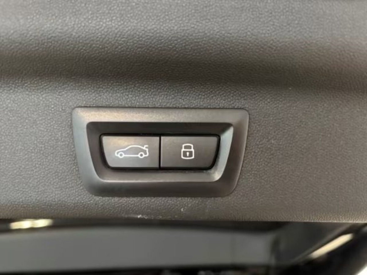 MINI Mini Countryman 2.0 Cooper D Essential Countryman (15)